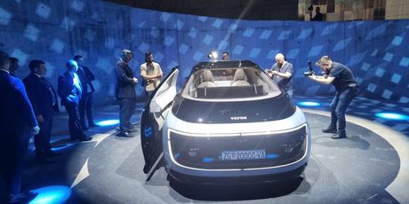 Predstavljanje Vernovih robotaksija u Rimčevom kampusu - 21