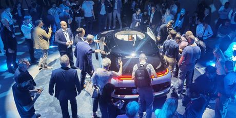 Predstavljanje Vernovih robotaksija u Rimčevom kampusu - 24