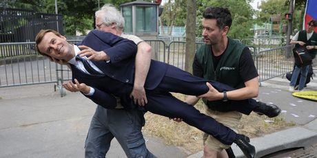 Ukradeni Macron - 4