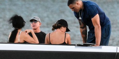 Tony Gonzalez, Lauren Sanchez i Jeff Bezos - 3