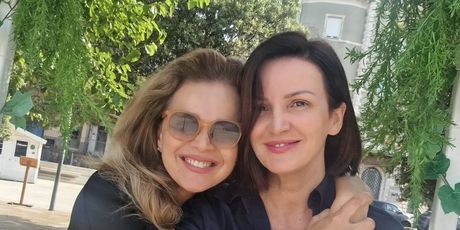 Sandra Bagarić i sestra Sanja - 6