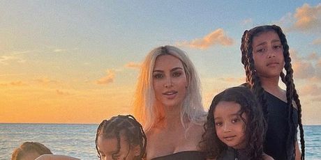 Kim Kardashian s djecom - 4