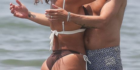 Cesc Fabregas i Daniella Semaan - 3