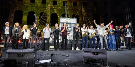 Gibonni u Areni - 1