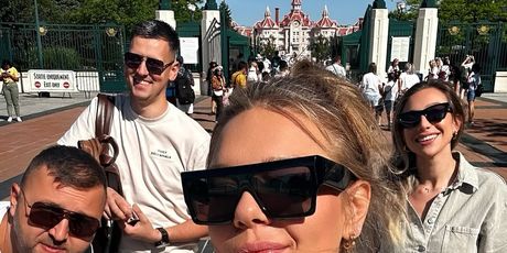 Sandra Elkasević u Disneylandu - 2