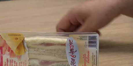 U Saboru se jede uvozni sendvič - 3