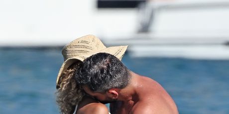 Rose Bertram s dečkom - 3
