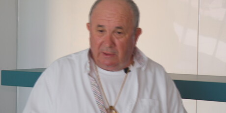 Kerum o namještaju, oporba o trgovini