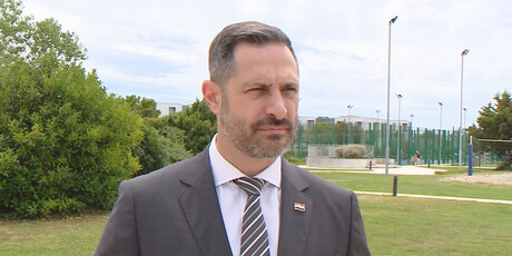 Tonči Glavina, ministar turizma