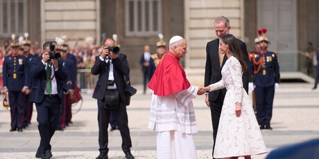 Papa Lav XIV., kralj Felipe VI., kraljica Letizia - 3