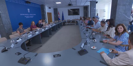 Sindikati javnih službi - 3