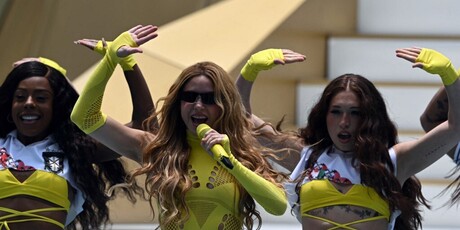 Shakira - 1