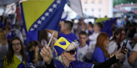 Navijači u fan-zoni u Sarajevu - 1