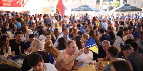 Navijači u fan-zoni u Sarajevu - 3