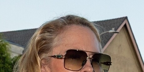 Cybill Shepherd - 8