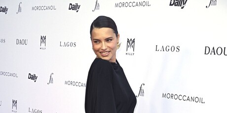 Adriana Lima - 12