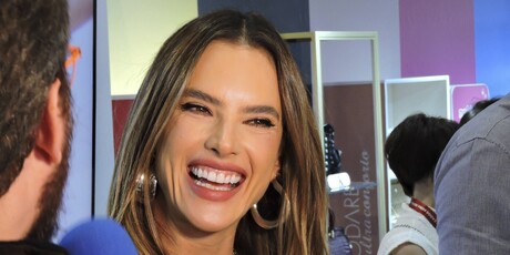 Alessandra Ambrosio - 6