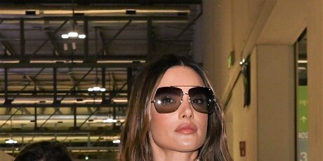 Alessandra Ambrosio - 1