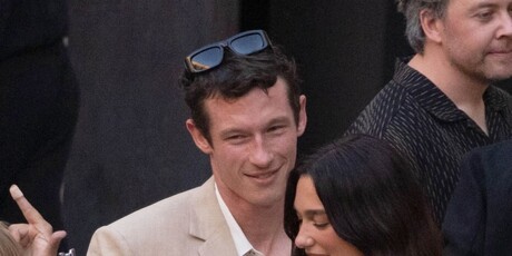 Dua Lipa i Callum Turner - 1