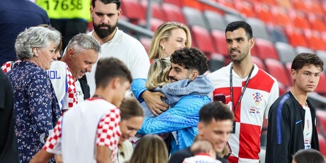 Vatreni s obitelji - 10