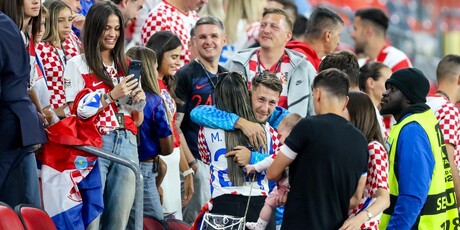 Vatreni s obitelji - 14