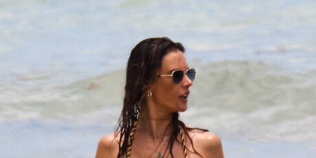 Alessandra Ambrosio - 4
