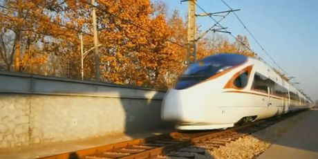 Kineski brzi vlak (Foto: Dnevnik.hr) - 3