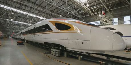 Kineski brzi vlak (Foto: Dnevnik.hr) - 4