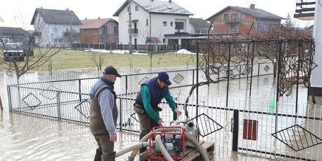 Karlovac: Zbog vodostaja rijeke Korane proglašeno izvanredno stanje (Foto: Pixell) - 1