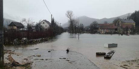 Poplavljena Kosinjska dolina (Foto: Marko Balen) - 4