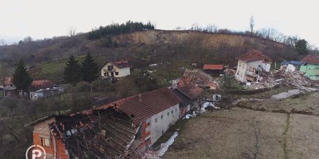 Kuće koje je uništio odron u Hrvatskoj Kostajnici (Foto: Dnevnik.hr)