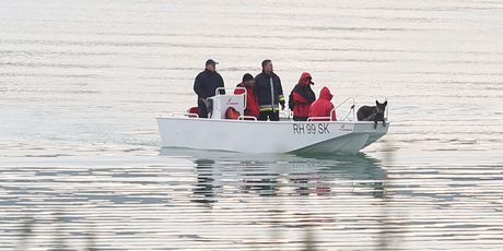Potraga za maloljetnikom u Visovačkom jezeru (Foto: Pixell) - 3
