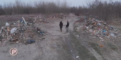Na gradskom zemljištu u zagrebačkom naselju Savica niknulo je ilegalno odlagalište otpada (Foto: Dnevnik.hr) - 5