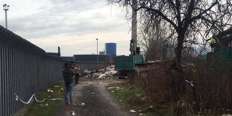 Uklanjanje otpada u zagrebačkom naselju Savica (Foto: dnevnik.hr) - 2