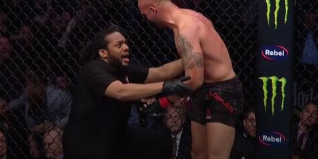 Lawler u raspravi sa sucem (Foto: GOL.hr)