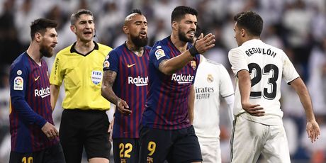 Reguilon, Suarez i Messi (Foto: AFP)