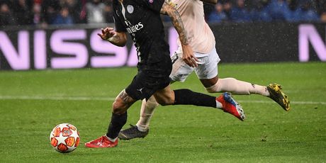 Angel Di Maria i Ashley Young (Foto: AFP)