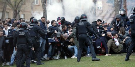 Neredi u Barceloni (Foto: AFP)