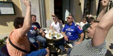 Navijači Dinama u Lisabonu (GOL.hr)