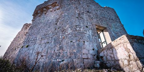 Ugljan, tvrđava sv.Mihovila