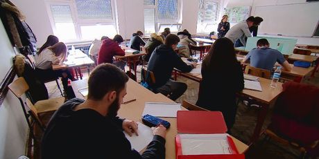 Škola koju obnavljaju učenici koji u nju idu (Foto: Dnevnik.hr) - 3