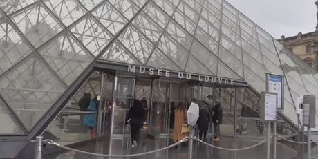 Zatvoreni muzej Louvre