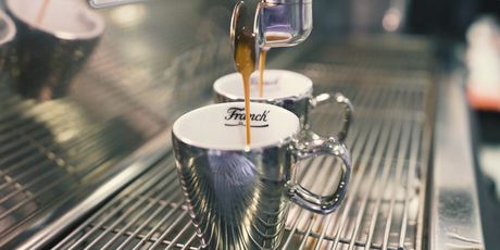 Za jednu šalicu espresso kave je potrebno 40 do 50 zrnca kave