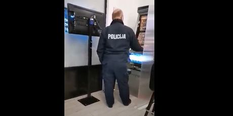 Policajac u kladionici