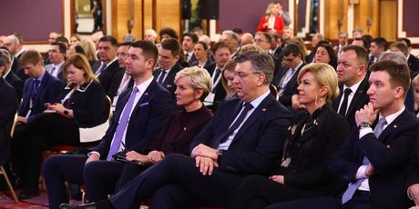 Andrej Plenković i Kolinda Grabar-Kitarović na ministarskom sastanku PTECCP-a - 14