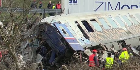 Potraga za žrtvama željezničke nesreće u Grčkoj - 3