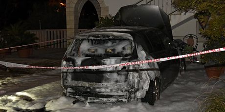 Izgorio automobil u Slatinama