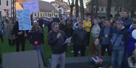 Prosvjed u Vinkovcima zbog poskupljenja vode - 1