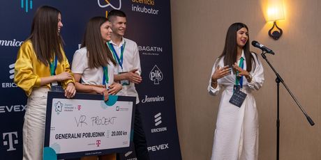 Digitalni inovacijski inkubator - 1