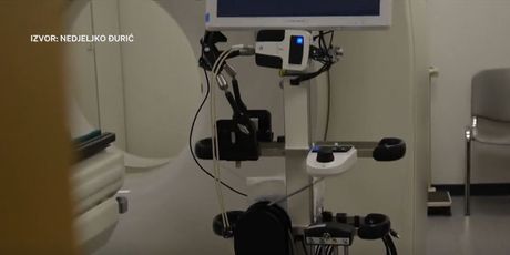 Operacija pomoću robotske ruke - 4